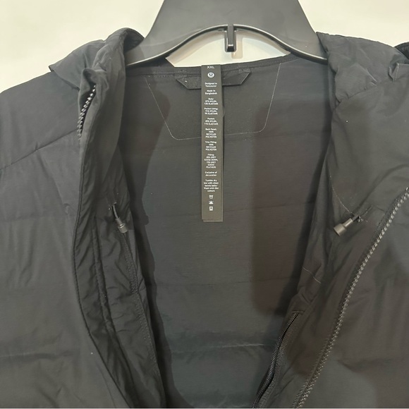 Lululemon Navigation Down Hoodie w/flaw - Picture 3 of 9